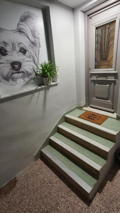 Larry'S Little Place In The Center Of Gytheio Bagian luar foto